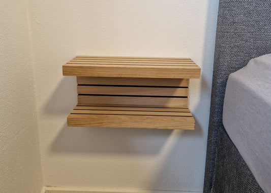 Senge bord/ Hylde